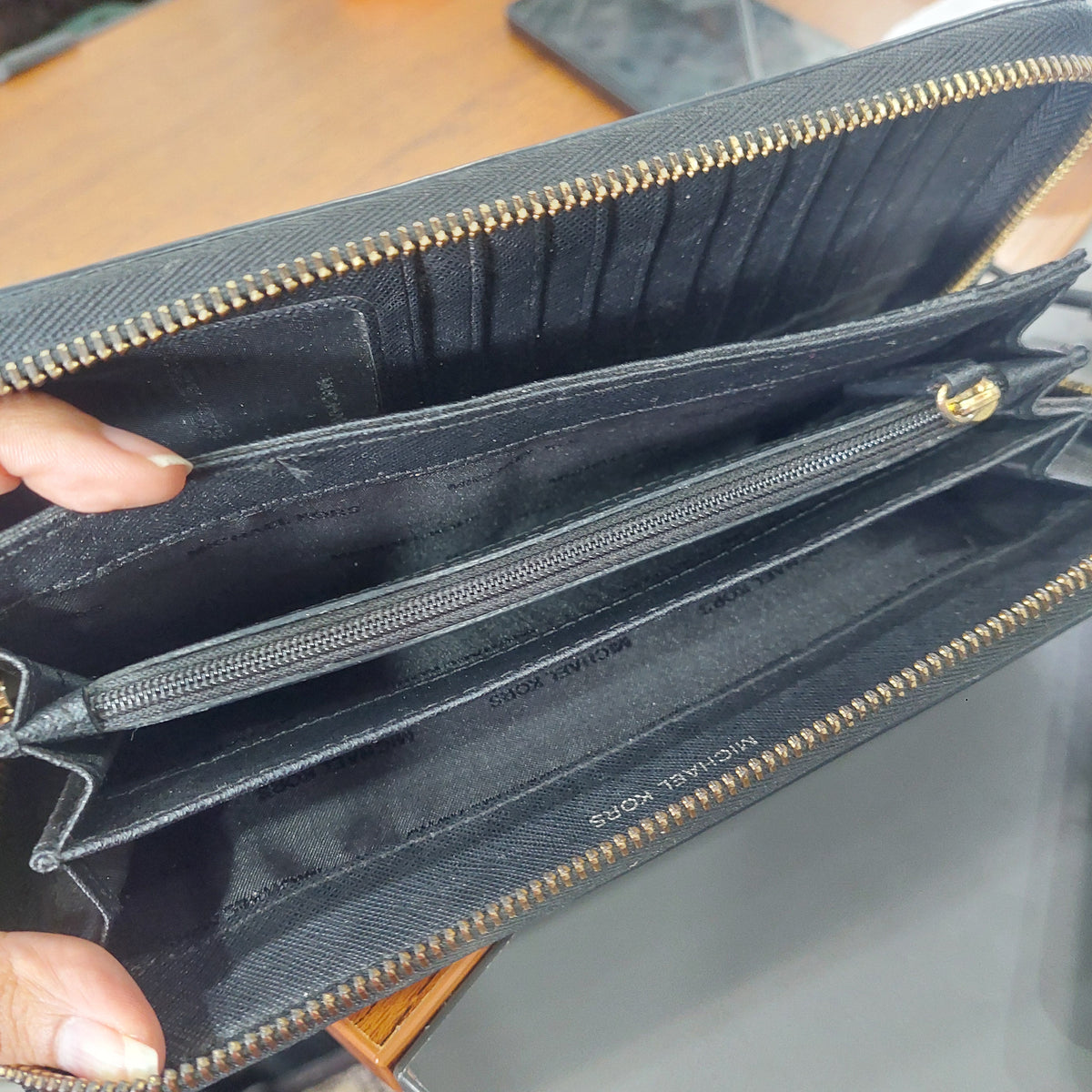 Michael Kors Black Jet Set Travel Continental Wristlet Wallet | Pre Loved |