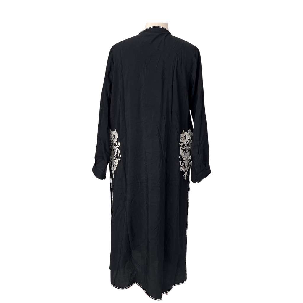 Saira Habib Black & White Embroidered Kurta | Pre Loved |