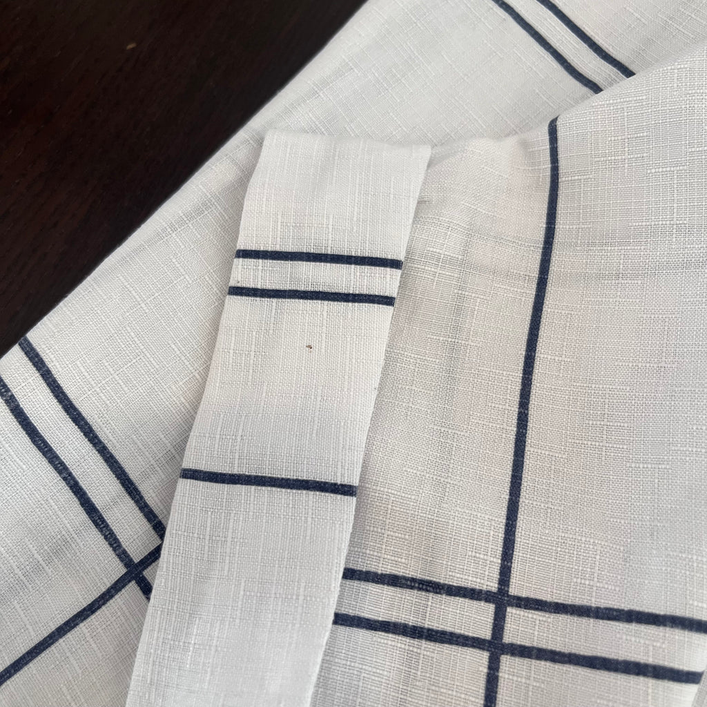 Jingyi Fushi White & Black Cropped Collared Shirt | Pre Loved |