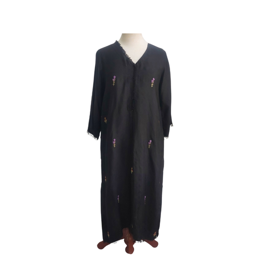 Ayesha Khurram Black Floral Embroidered Kurta | Gently used |