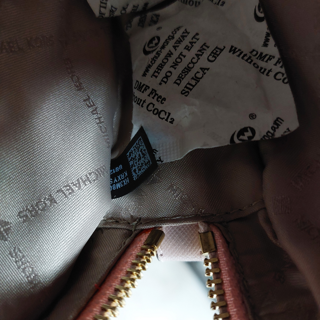 Michael Kors Light Pink Saffiano Leather Jet Set Oval Crossbody Bag | Like New |