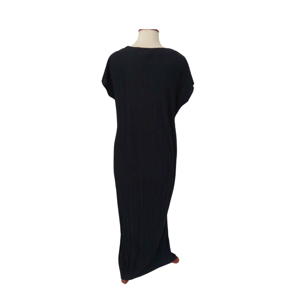 Scoop Black Pleated Cap-sleeves Maxi Dress | Gently Used |