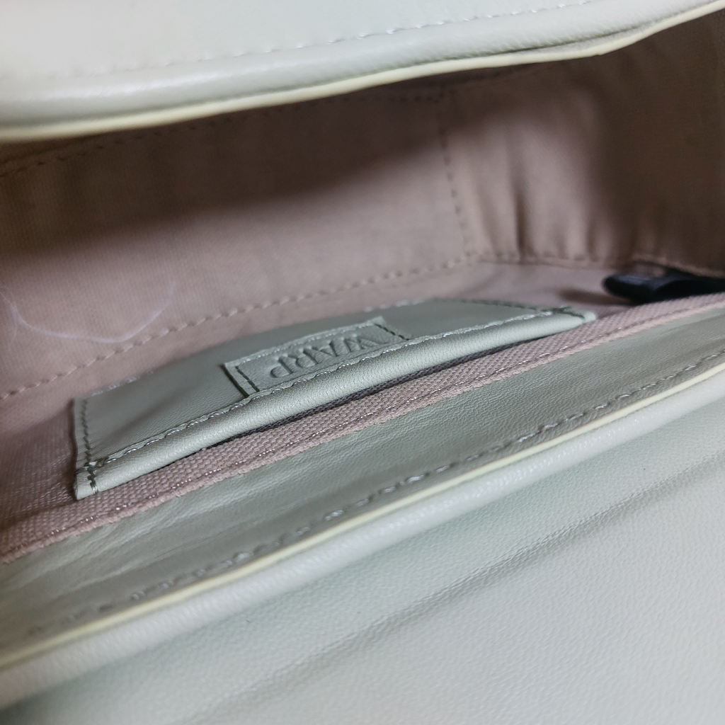 Warp Mint Green Puffer Clutch | Gently Used |