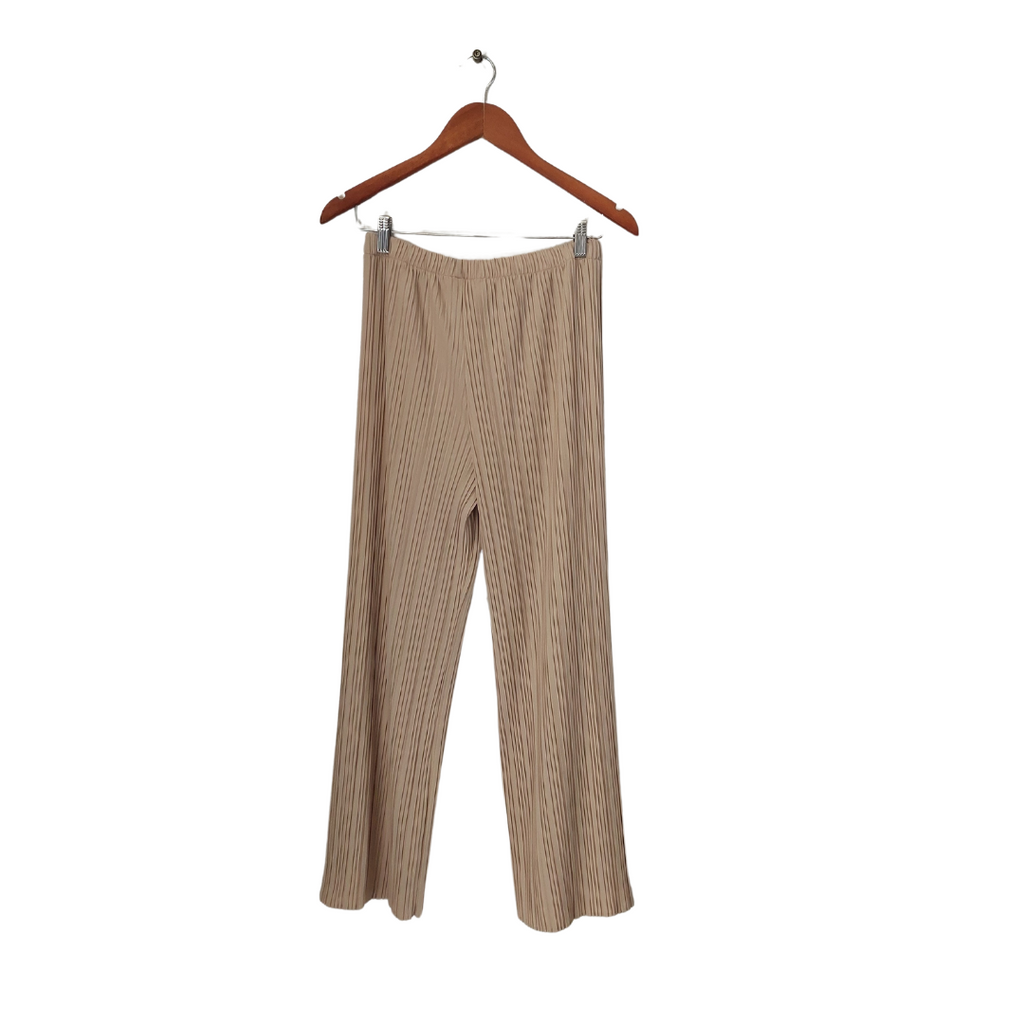 Uniqlo Beige Pleated Stretchable Pants | Brand New |