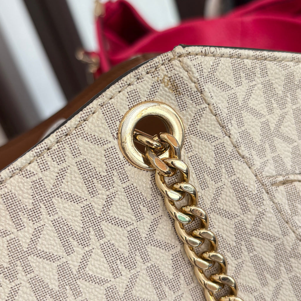 Michael Kors Vanilla Monogram Jet Set Travel Chain Shoulder Tote | Gently Used |