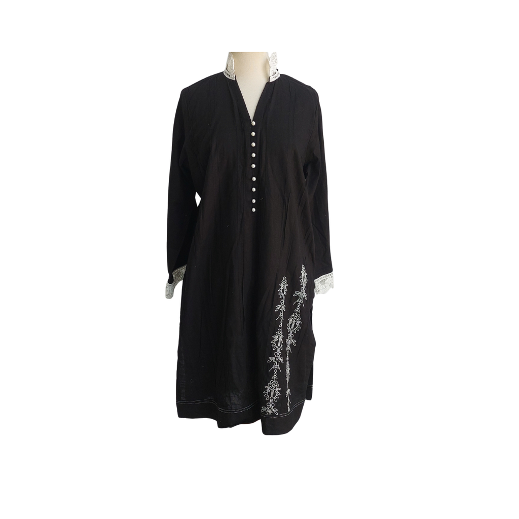 Uzma Sattar Black & White Embroidered Kurta | Pre Loved |