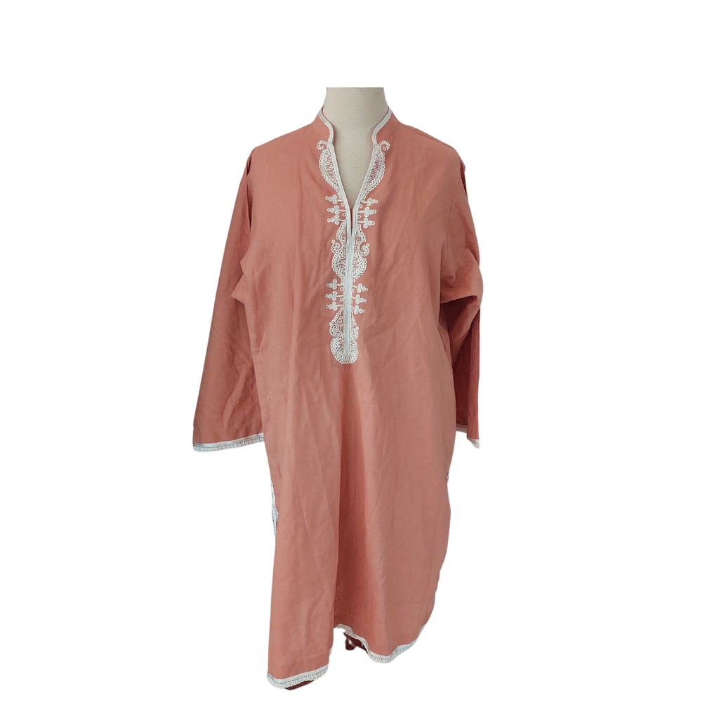 Leila Peach & White Embroidered Kurta | Like New |