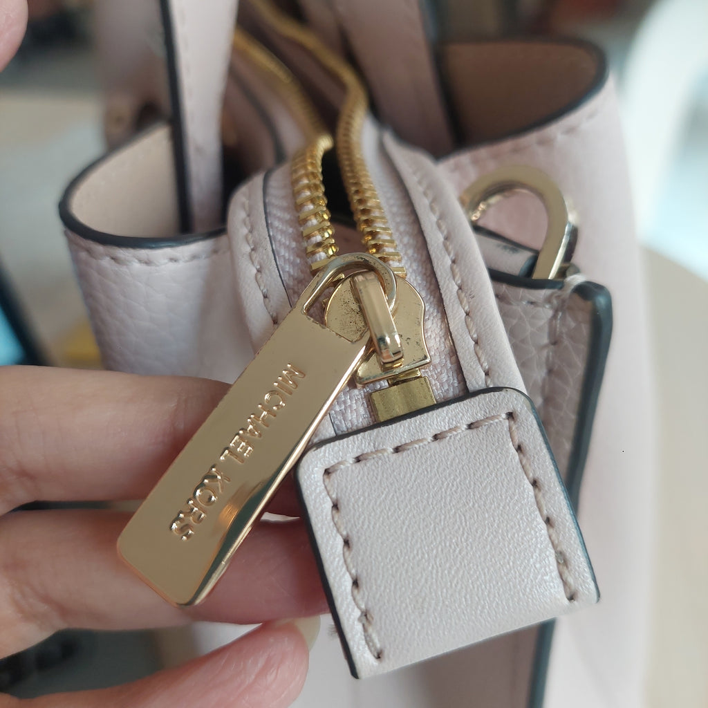 Michael Kors Light Pink Leather Emilia Satchel | Pre Loved |