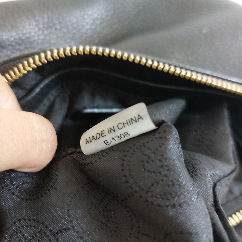 Michael Kors Black Leather Crossbody Bag | Pre Loved |