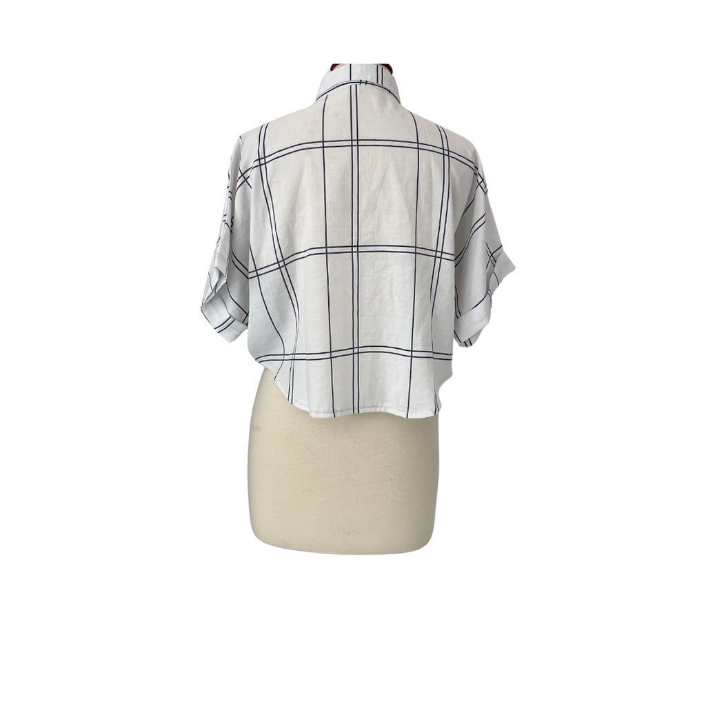 Jingyi Fushi White & Black Cropped Collared Shirt | Pre Loved |