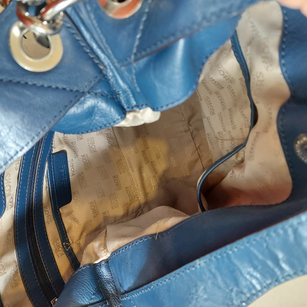 Michael Kors Astor Navy Blue Leather Silver Studded Hobo Bag | Pre Loved |