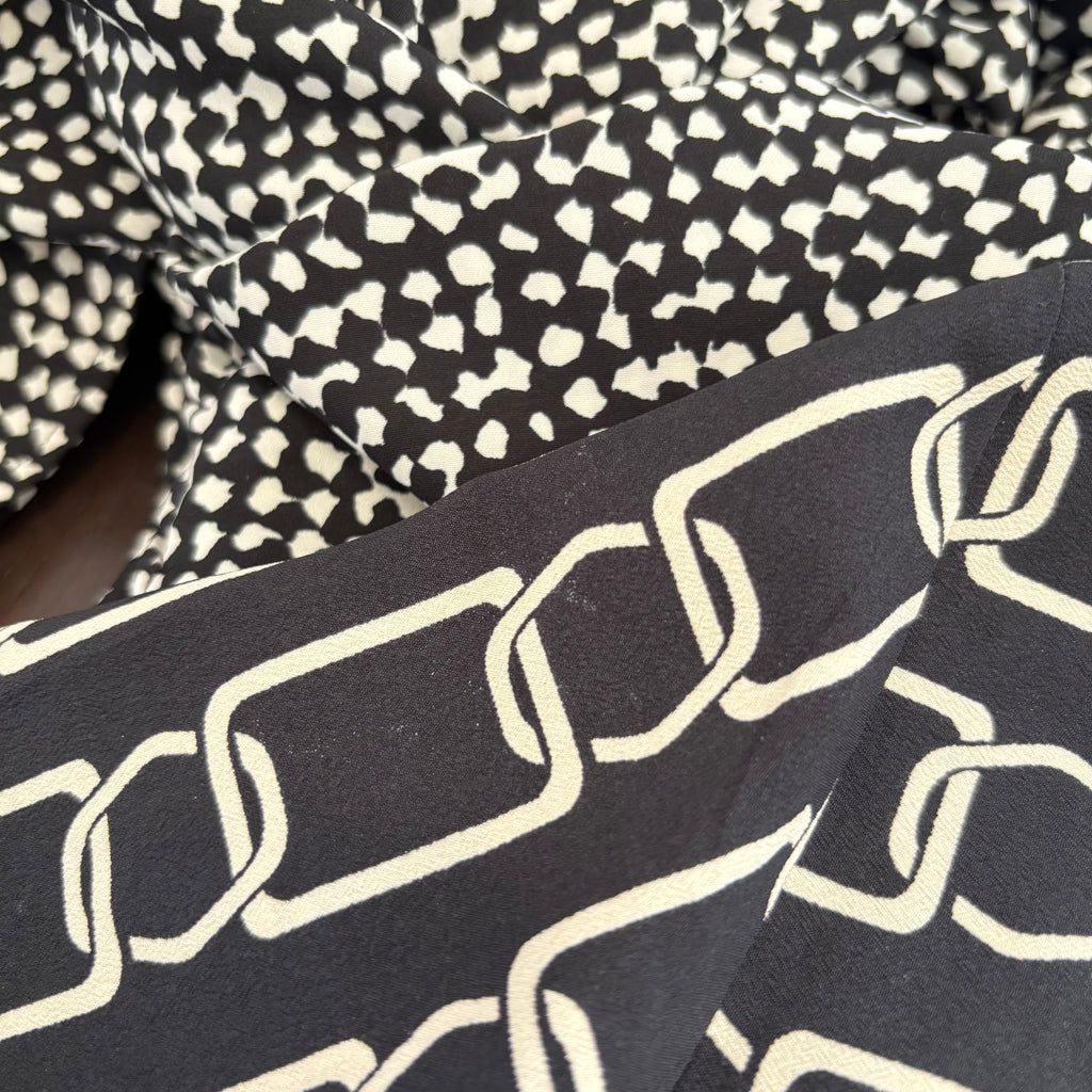 Mango Black & White Chain Printed Collared Button Up Top | Gently Used |