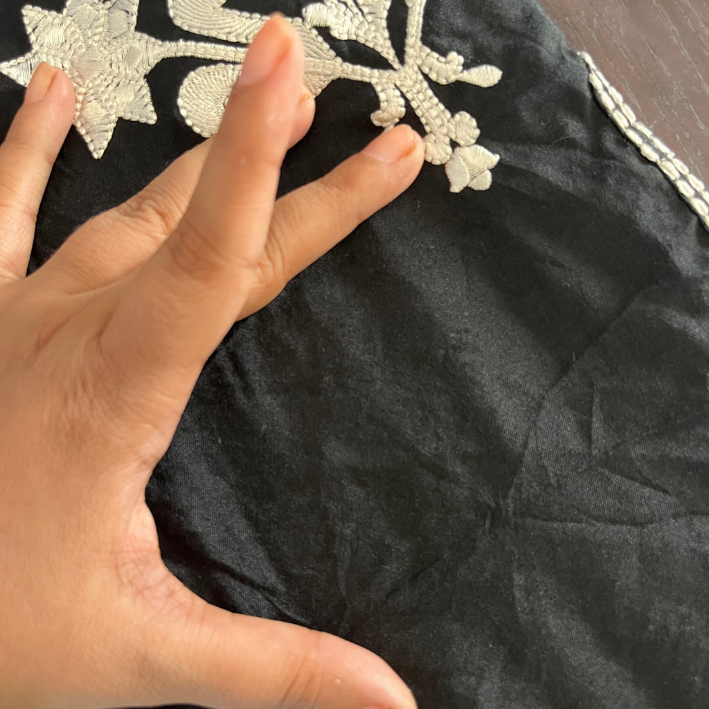 Saira Habib Black & White Embroidered Kurta | Pre Loved |