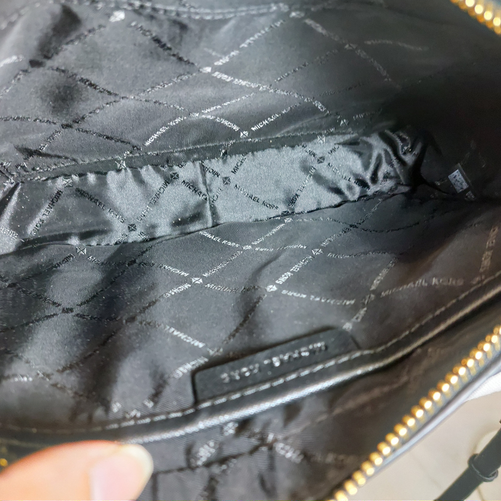 Michael Kors Black Saffiano Leather Jet Set Item Crossbody Bag | Brand New |