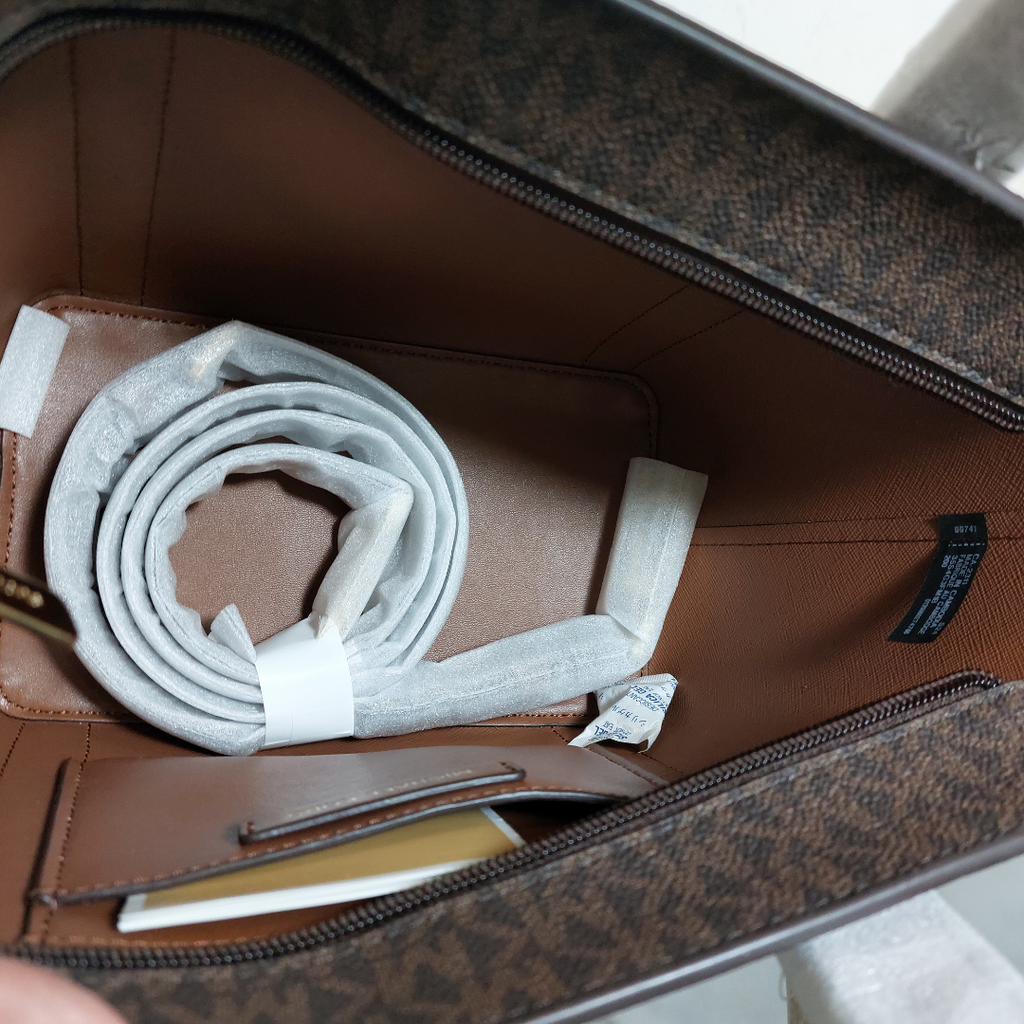 Michael Kors Brown Leather 'Pratt' Small Messenger Crossbody Bag | Brand New |