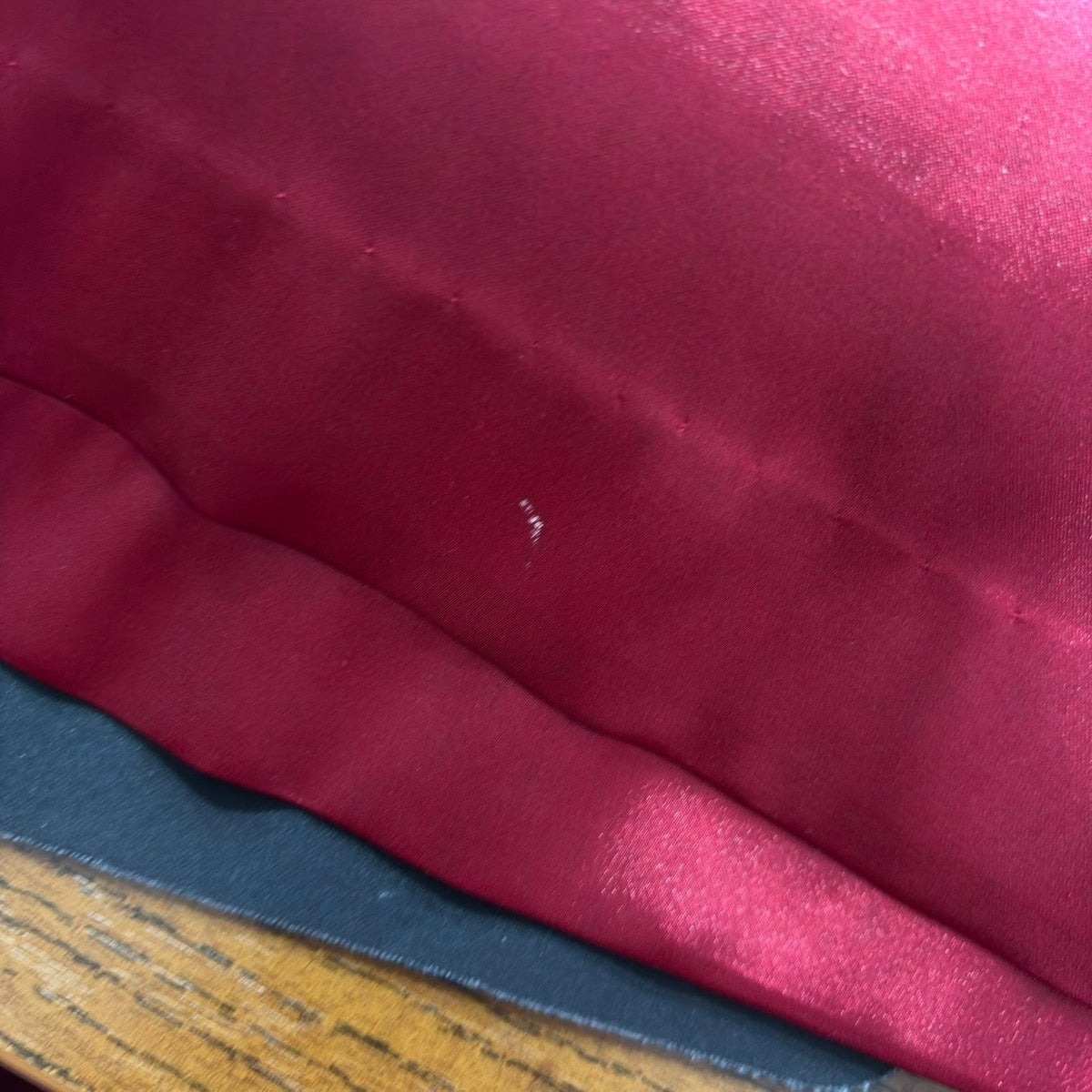 Guess Red & Black Satin Sleeveless Top | Pre Loved |
