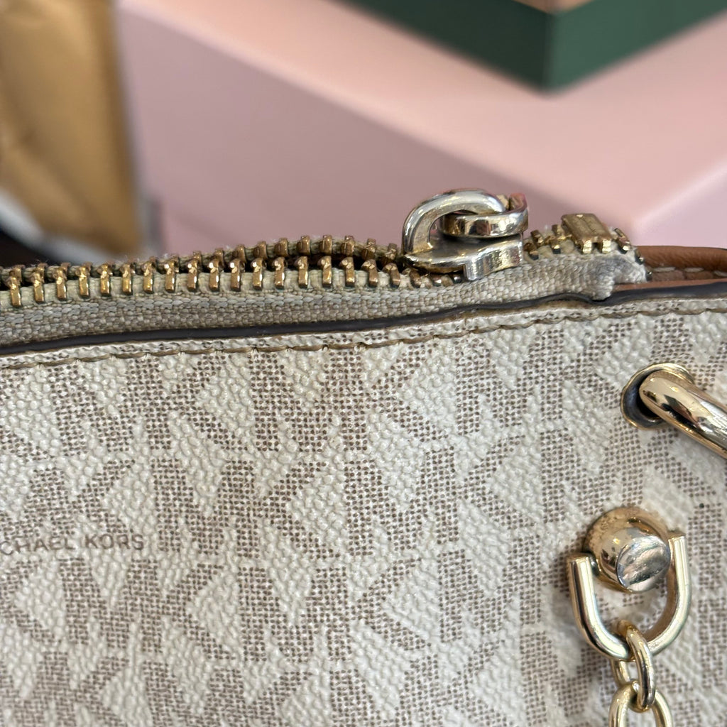 Michael Kors Vanilla Lillie Large Messenger Handbag | Pre Loved |