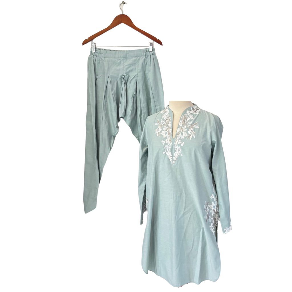 Riffat Aliani Light Blue Embroidered Outfit (2 Pieces) | Gently Used |