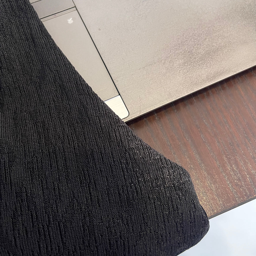 Mango Black V-neck Sleeveless Crinkle Top | Pre Loved |