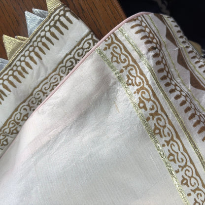 Annus Abrar Ivory Block Print Rawsilk Outfit (2 Piece) | Pre Loved |