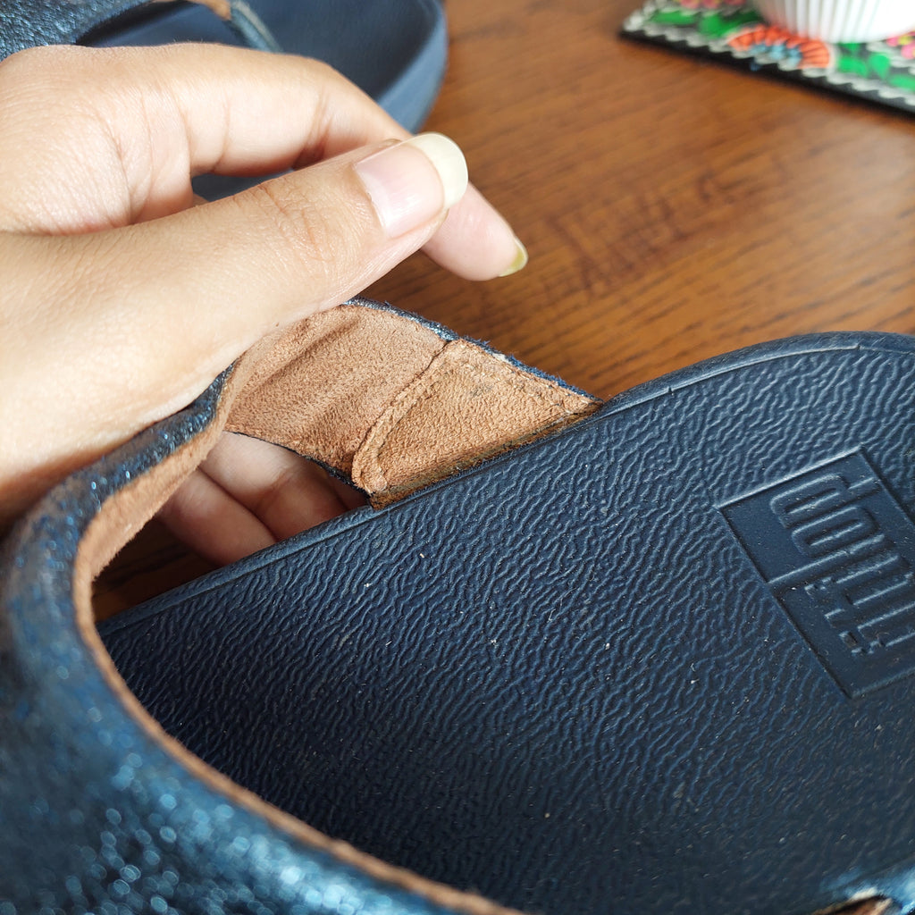 FitFlop Navy Shimmer Lulu Thong Sandals | Pre Loved |