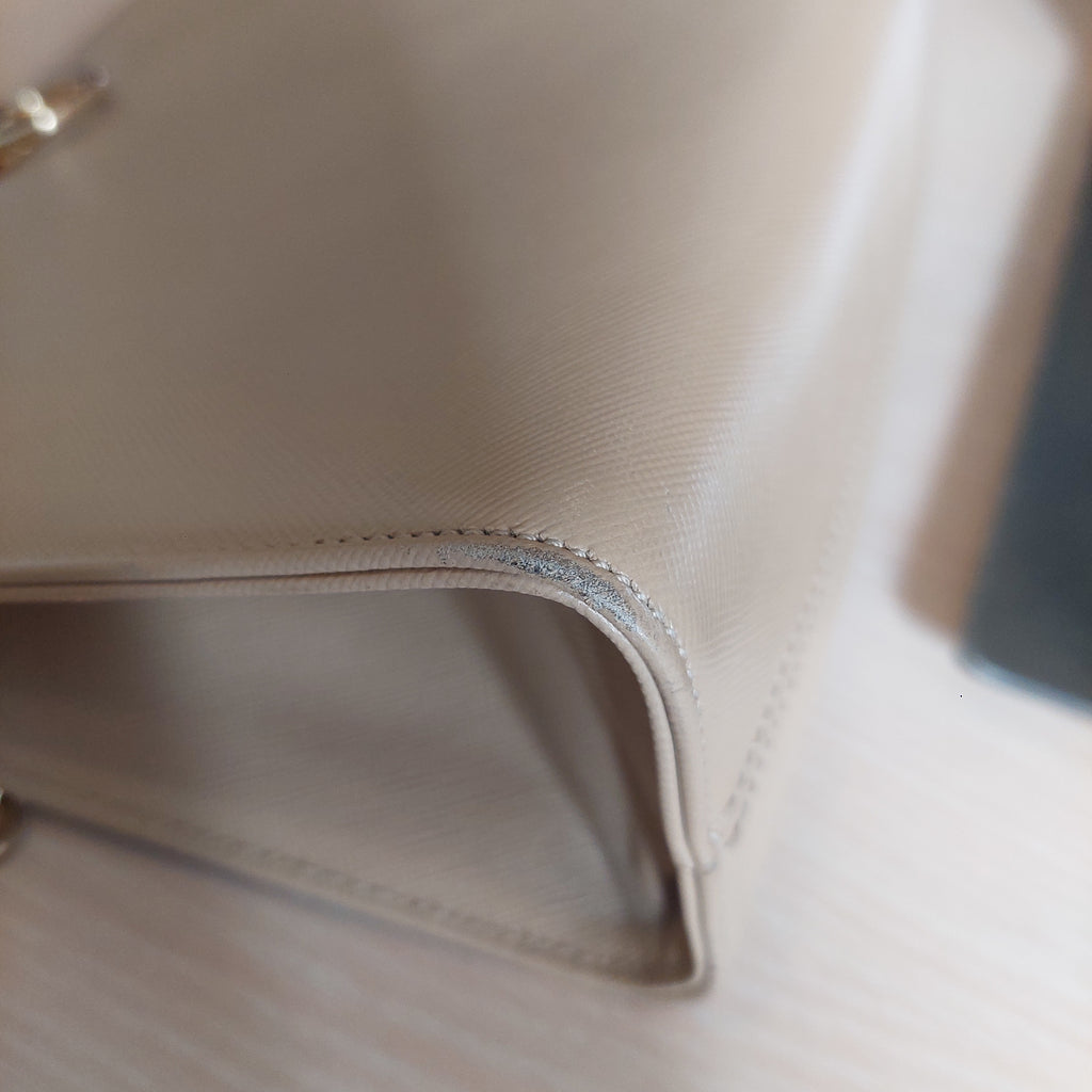 Salvatore Ferragamo Beige Leather Gancini Chain Shoulder Bag | Pre Loved |