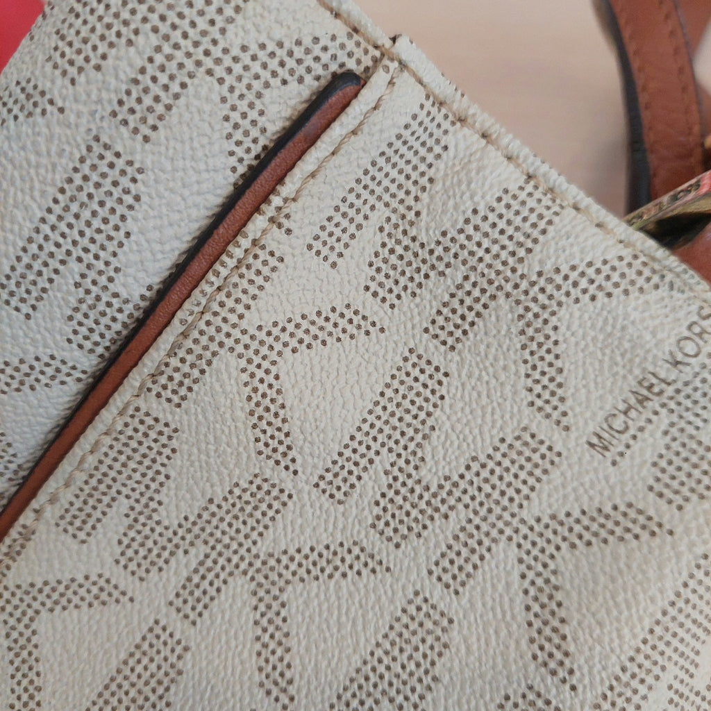 Michael Kors Vanilla Monogram Chain Tote | Pre Loved |