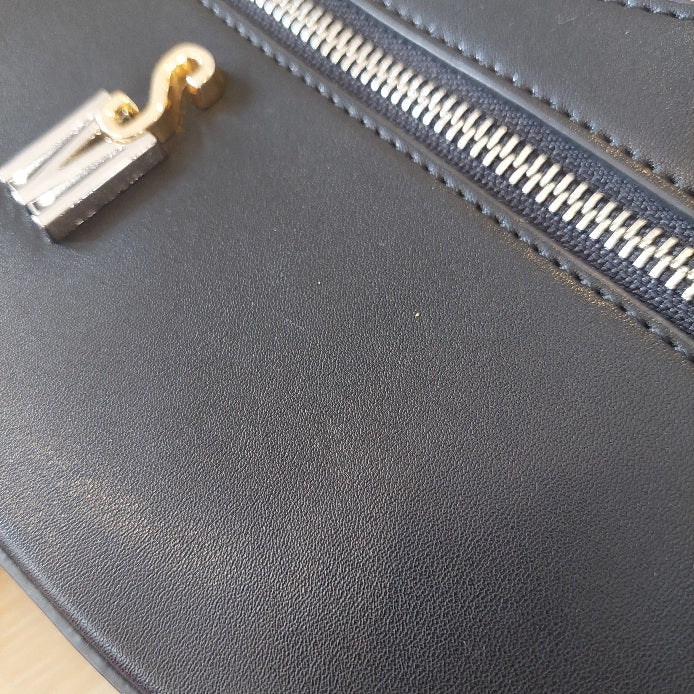 Steve Madden BWREN Black Leatherette Baguette Shoulder Bag | Pre Loved |