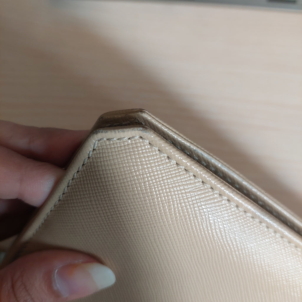 Salvatore Ferragamo Beige Leather Gancini Chain Shoulder Bag | Pre Loved |