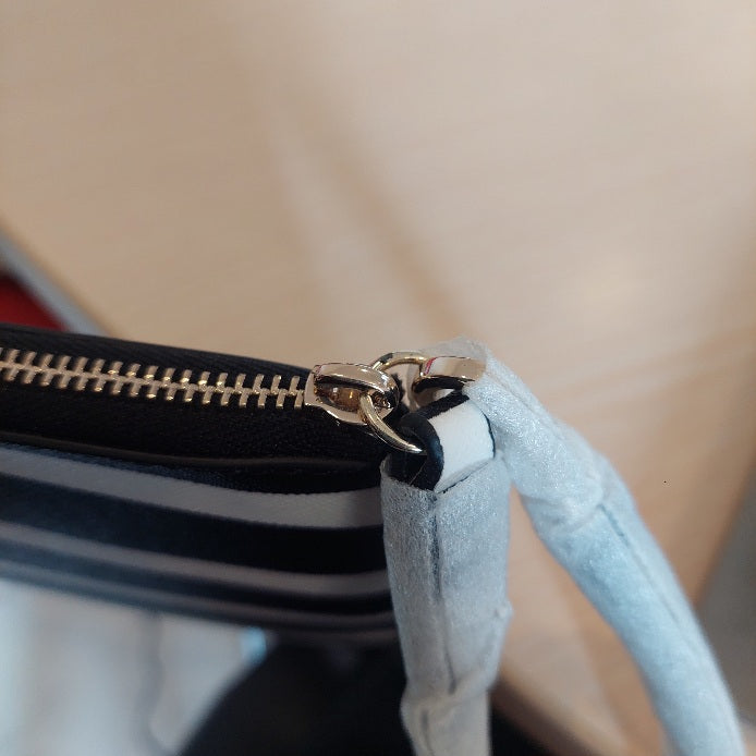 Kate Spade Black And White Stripe Shore Street Sailing Stripe Tinie Wristlet | Like New |