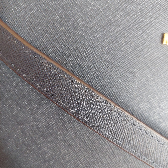 Michael Kors Navy Saffiano Leather Jet Set Large Chain Shoulder Tote Bag | Gently Used |