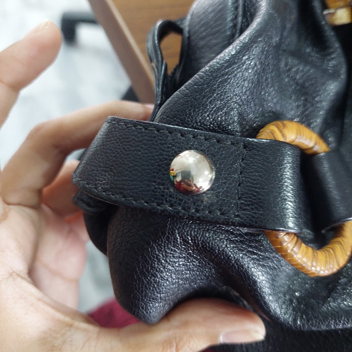 Salvatore Ferragamo Black Leather Shoulder Bag | Pre Loved |