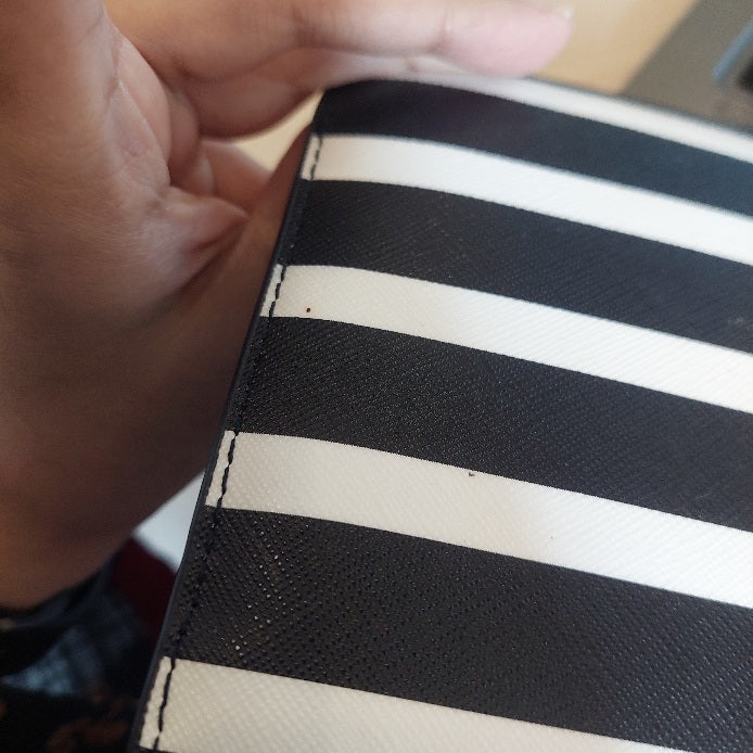 Kate Spade Black And White Stripe Shore Street Sailing Stripe Tinie Wristlet | Like New |
