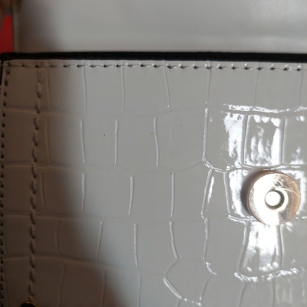 River Island White Croc Textured Faux Leather Crossbody Bag | Pre Loved |