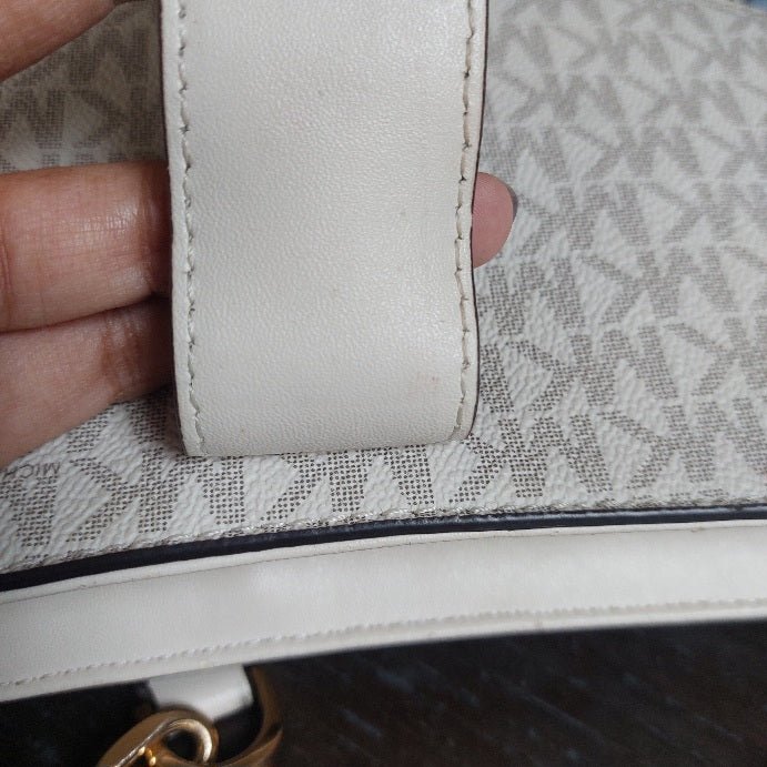 Michael Kors Vanilla Monogrammed Leather 'Carmen' Shoulder Bag | Pre Loved |