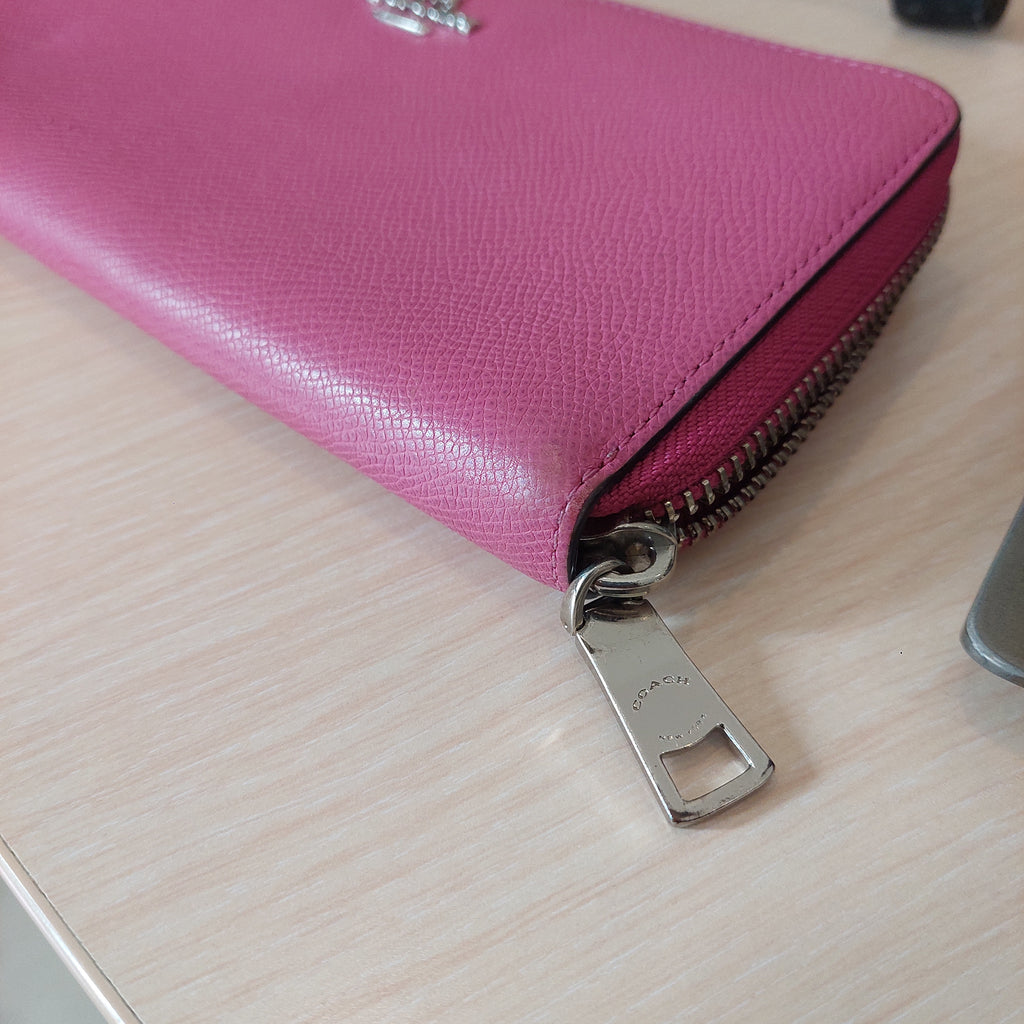 Coach Fuchsia Zip Around Leather Wallet | Pre Loved |