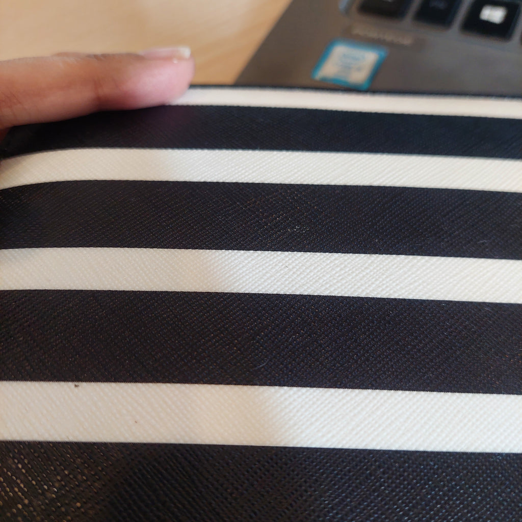 Kate Spade Black And White Stripe Shore Street Sailing Stripe Tinie Wristlet | Like New |