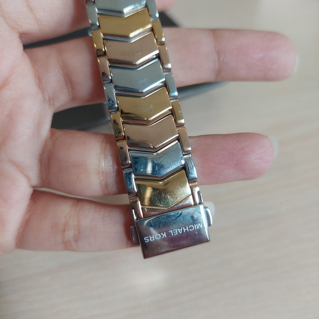 Michael Kors Stones Embellished Round Dial MK 6686 Stainless Steel Analog Watch | Gently Used |