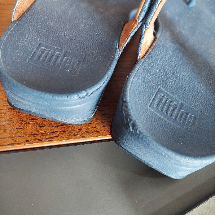 FitFlop Navy Shimmer Lulu Thong Sandals | Pre Loved |