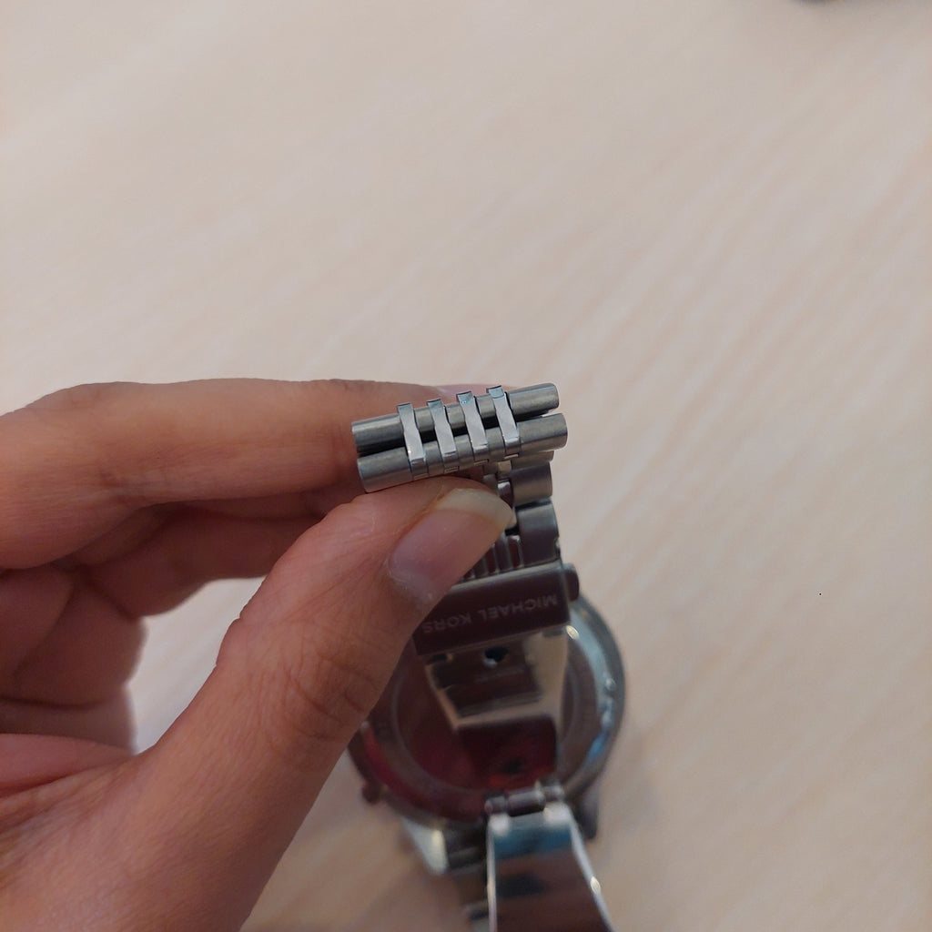 Michael Kors Men's Merrick Silver Dial Chronograph MK8637 Watch | Gently Used |