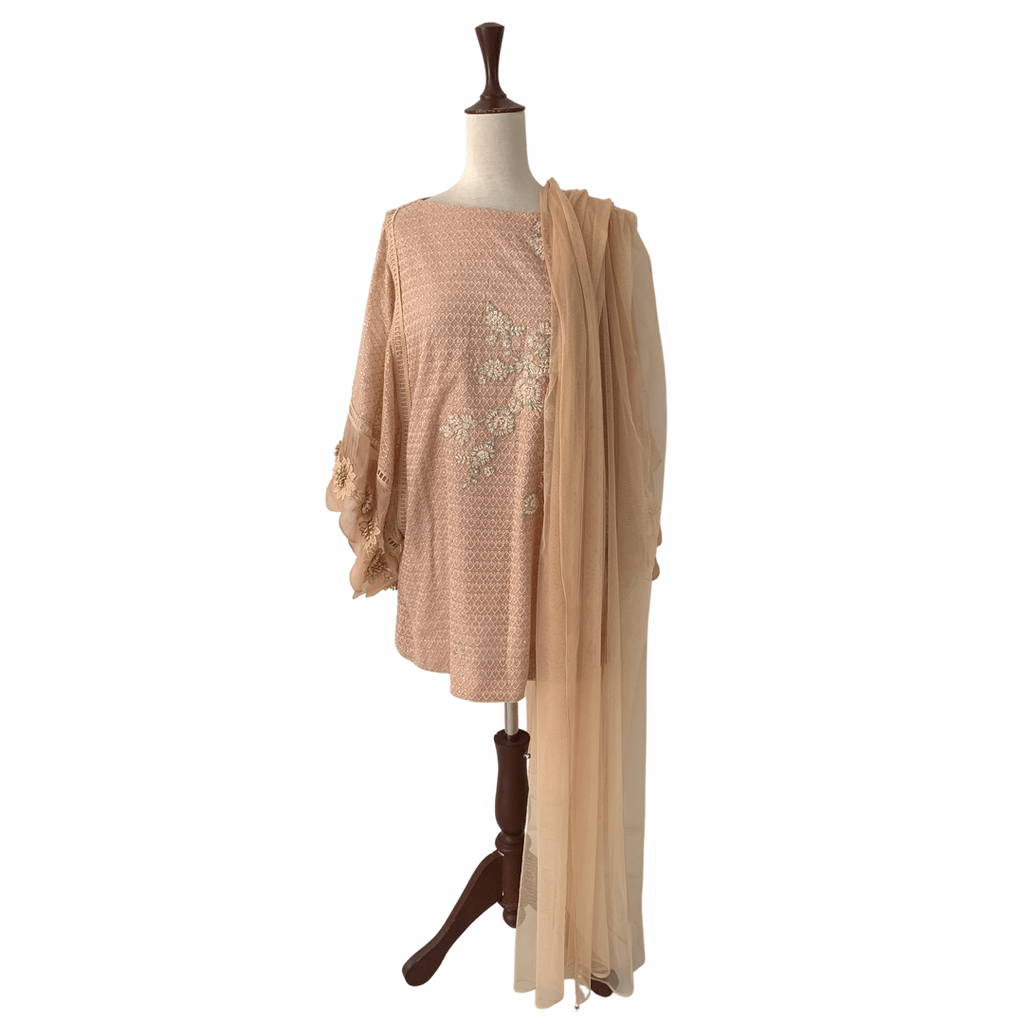 Zuri By Zainab Fawad Peach Embroidered Kameez with Dupatta | Gently Used |