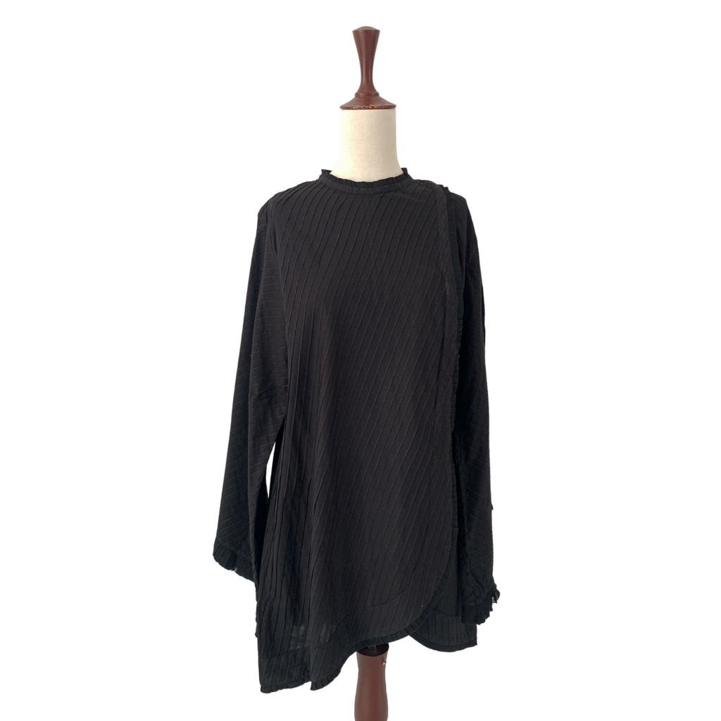 Menahel & Mehreen Black Pleated Tunic | Gently Used |