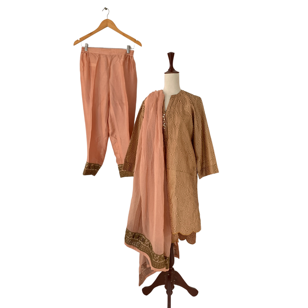 Sania Maskatiya Peach & Gold Silk Kameez (3 pieces) | Pre Loved |