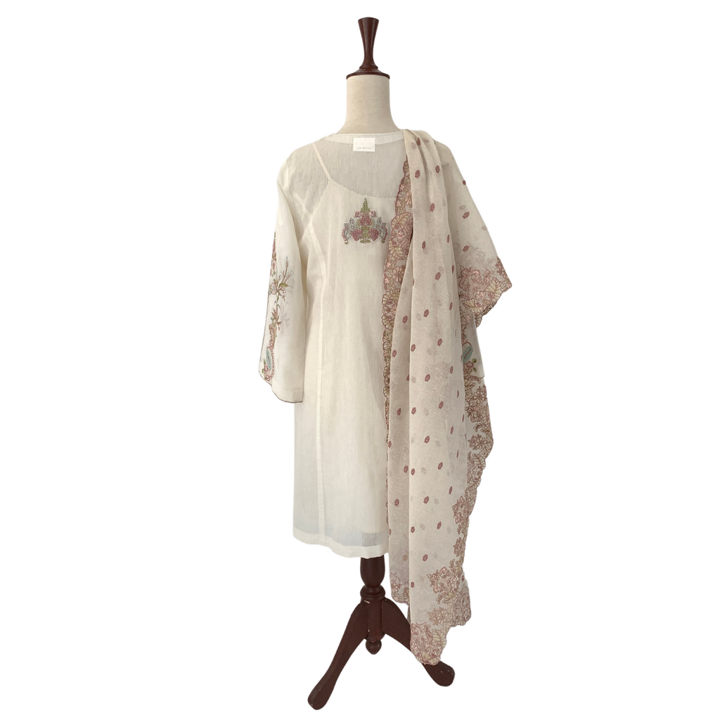 Zara Shahjahan Off-white Embroidered Kameez (3 pieces) | Gently Used |