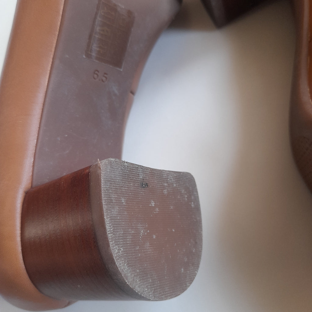 Tory Burch Tan Leather 'Benton 2' Block Heels | Pre Loved |