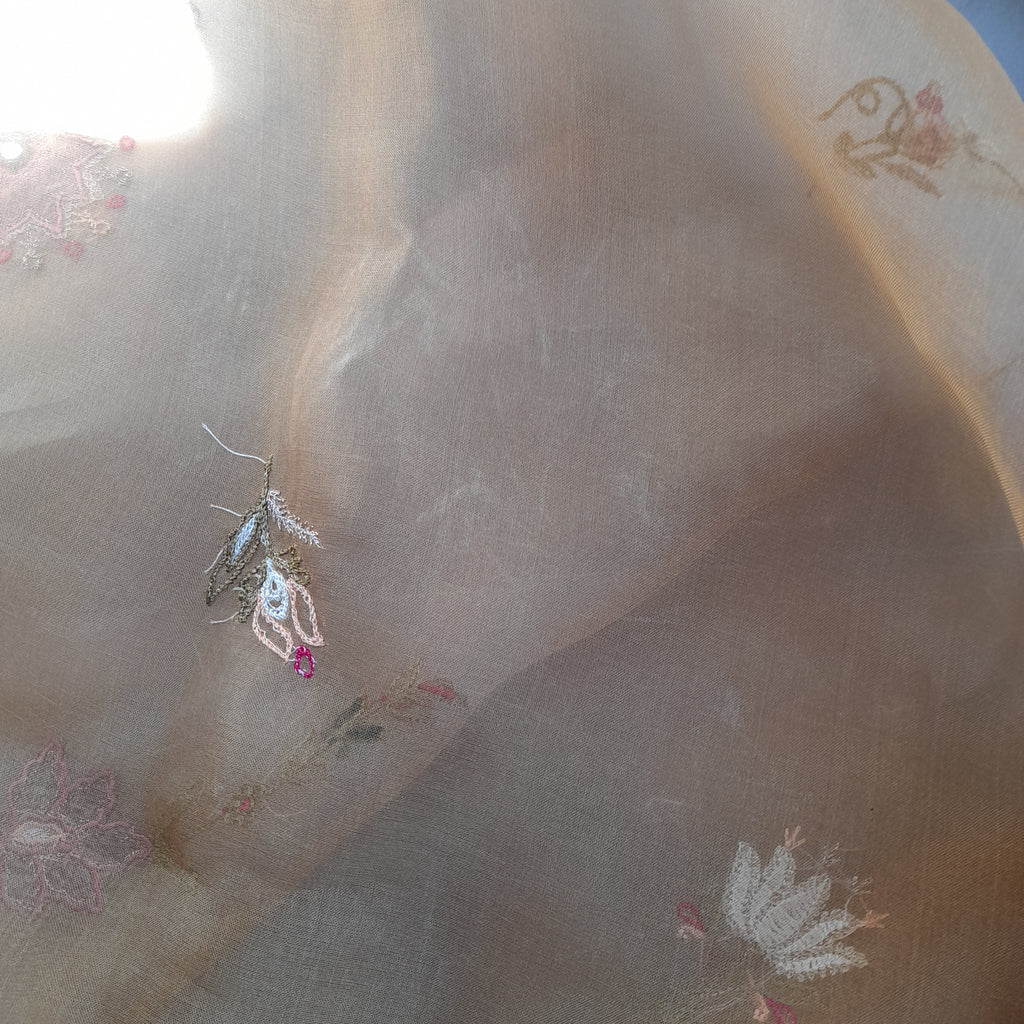 Miraka By Misha Lakhani Beige & Peach Kurta & Duppatta | Gently Used |