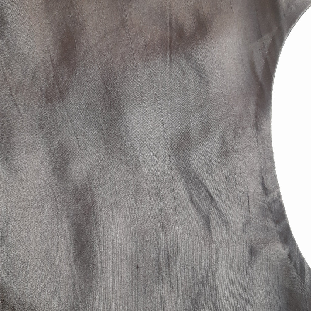 Shamsha Hashwani Black Floral Embroidered Kameez | Gently Used |