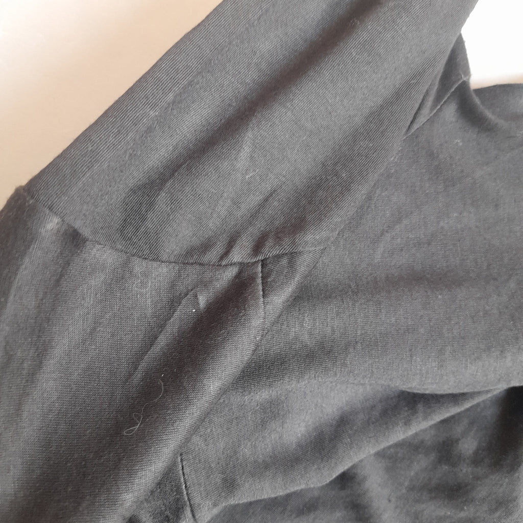 H&M Black V-neck Top | Pre Loved |