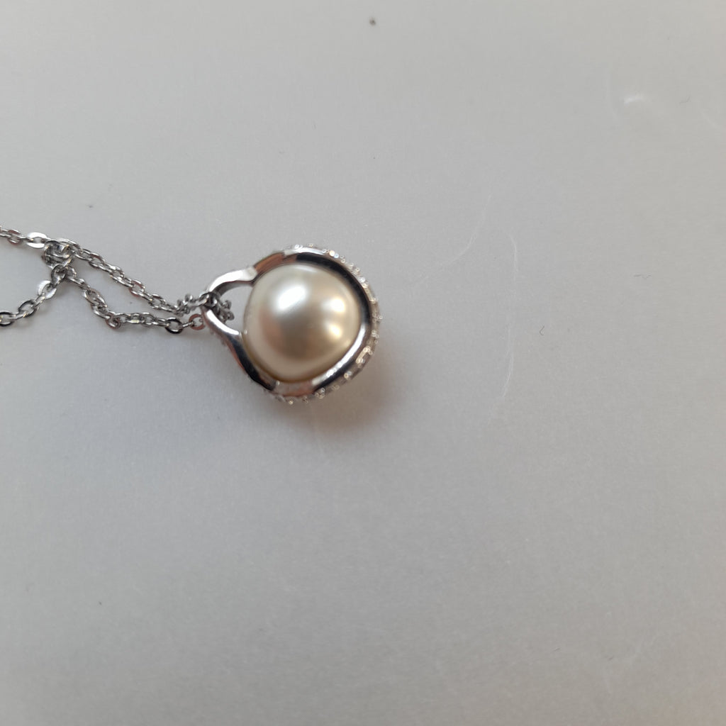 Swarovski Pearl & Crystals Drop Necklace | Gently Used |