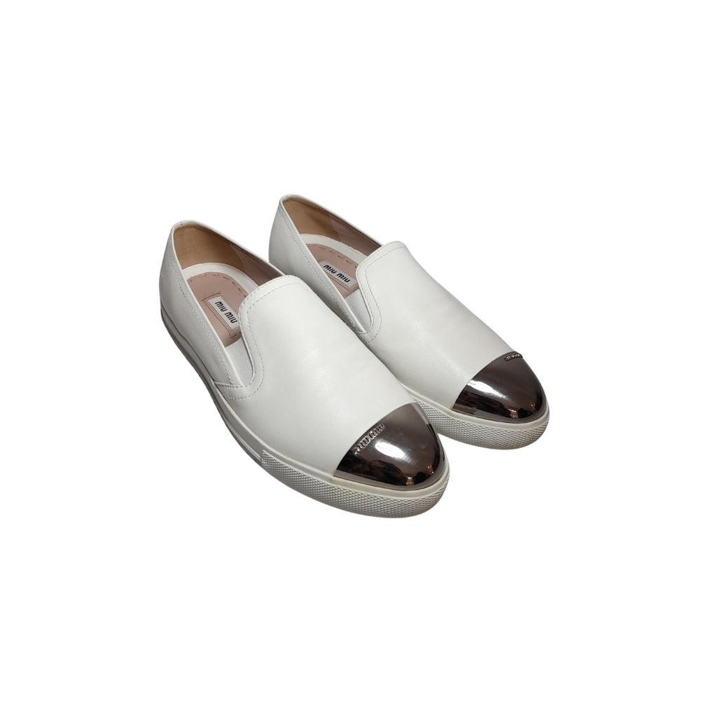 Miu Miu White Leather and Silver Flats | Gently Used |